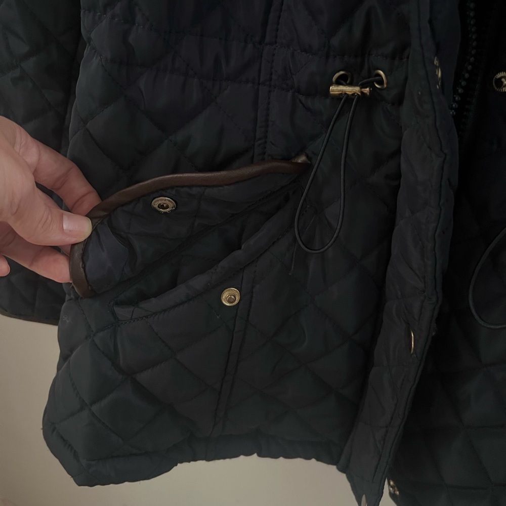 Blue Quilted Puffer Jacket w/ Gold Accents & Drawstring Waist – Size M - Picture 5 of 8